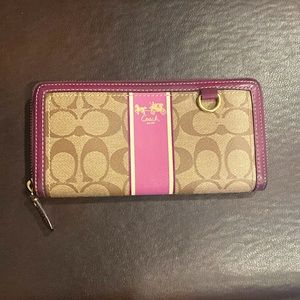 Coach Accordion Purple Zip Wallet With Signature Logo